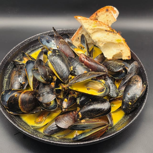 Steamed Mussels.